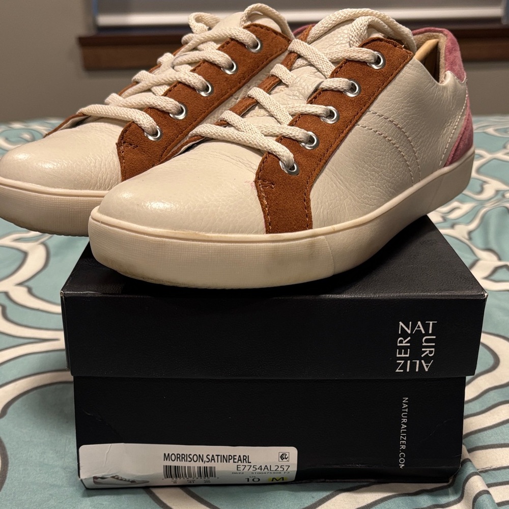 Naturalizer Morrison Women's Cream and Tan Sneakers